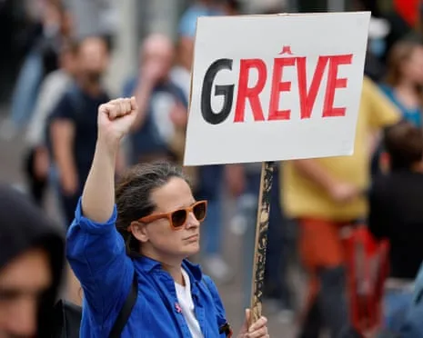 France Bracing for Major Protest Day Amid Worsening Governmental Turmoil